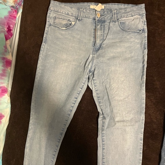 Forever 21 low rise jeans - Picture 1 of 1